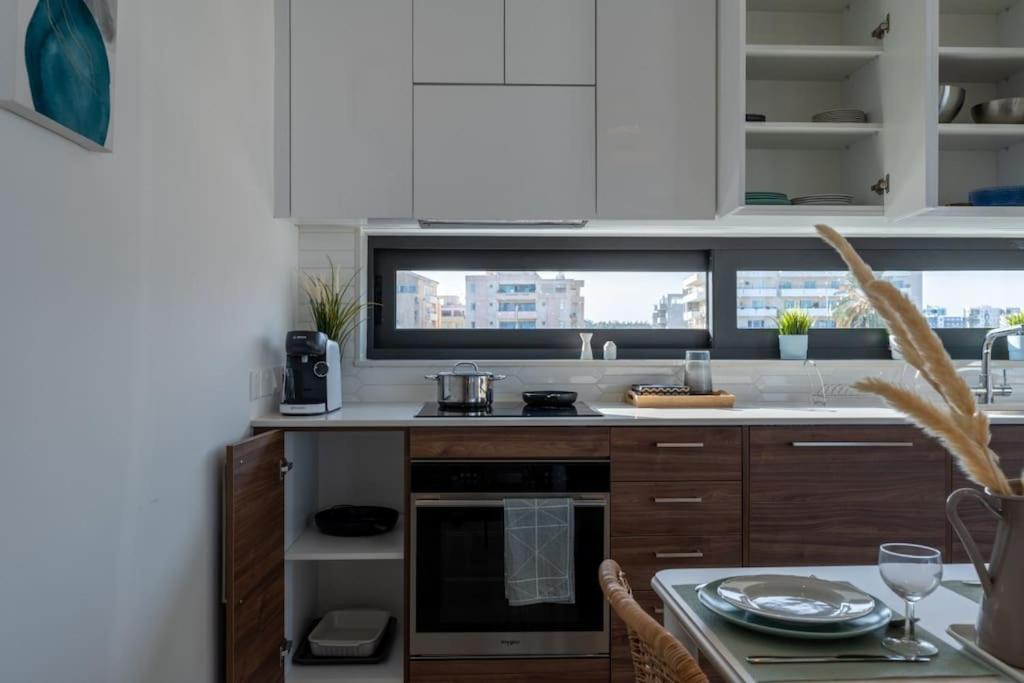 Thalassa 2-Bedroom Apartment In Ларнака Екстериор снимка