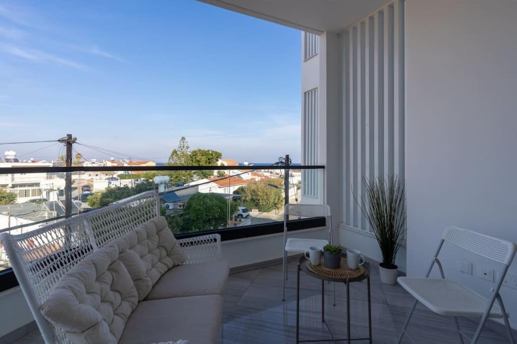 Thalassa 2-Bedroom Apartment In Ларнака Екстериор снимка